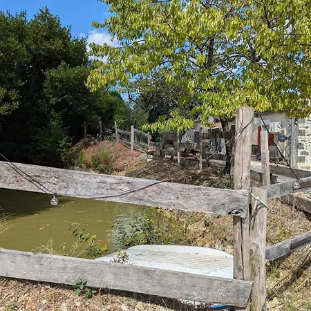 Maison Familiale Avec Piscine Privee Et Grand Jardin - Fr-1-653-266 Vakantiehuis Magnac-Lavalette-Villars