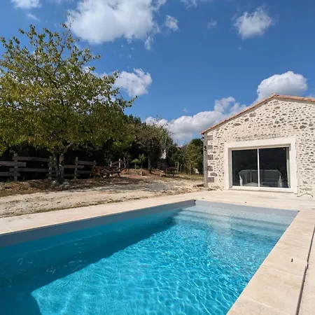 Holiday home Maison Familiale Avec Piscine Privee Et Grand Jardin - Fr-1-653-266