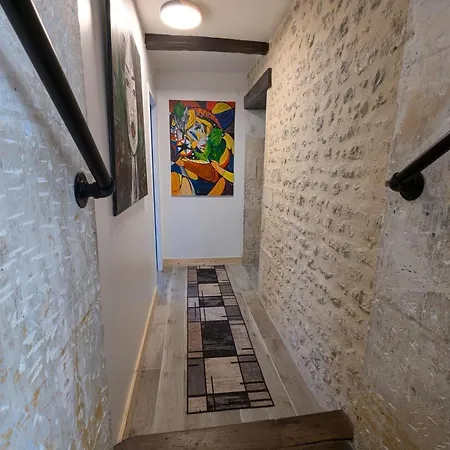 Maison Familiale Avec Piscine Privée Et Grand Jardin - Fr-1-653-266 * Magnac-Lavalette-Villars