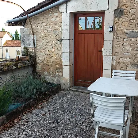Maison Familiale Avec Piscine Privee Et Grand Jardin - Fr-1-653-266 Holiday home *