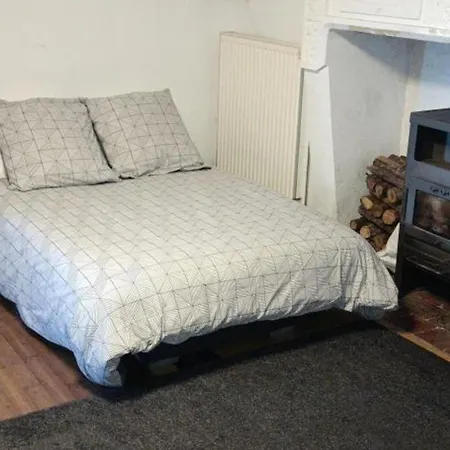 Vakantiehuis Maison Familiale Avec Piscine Privee Et Grand Jardin - Fr-1-653-266 *